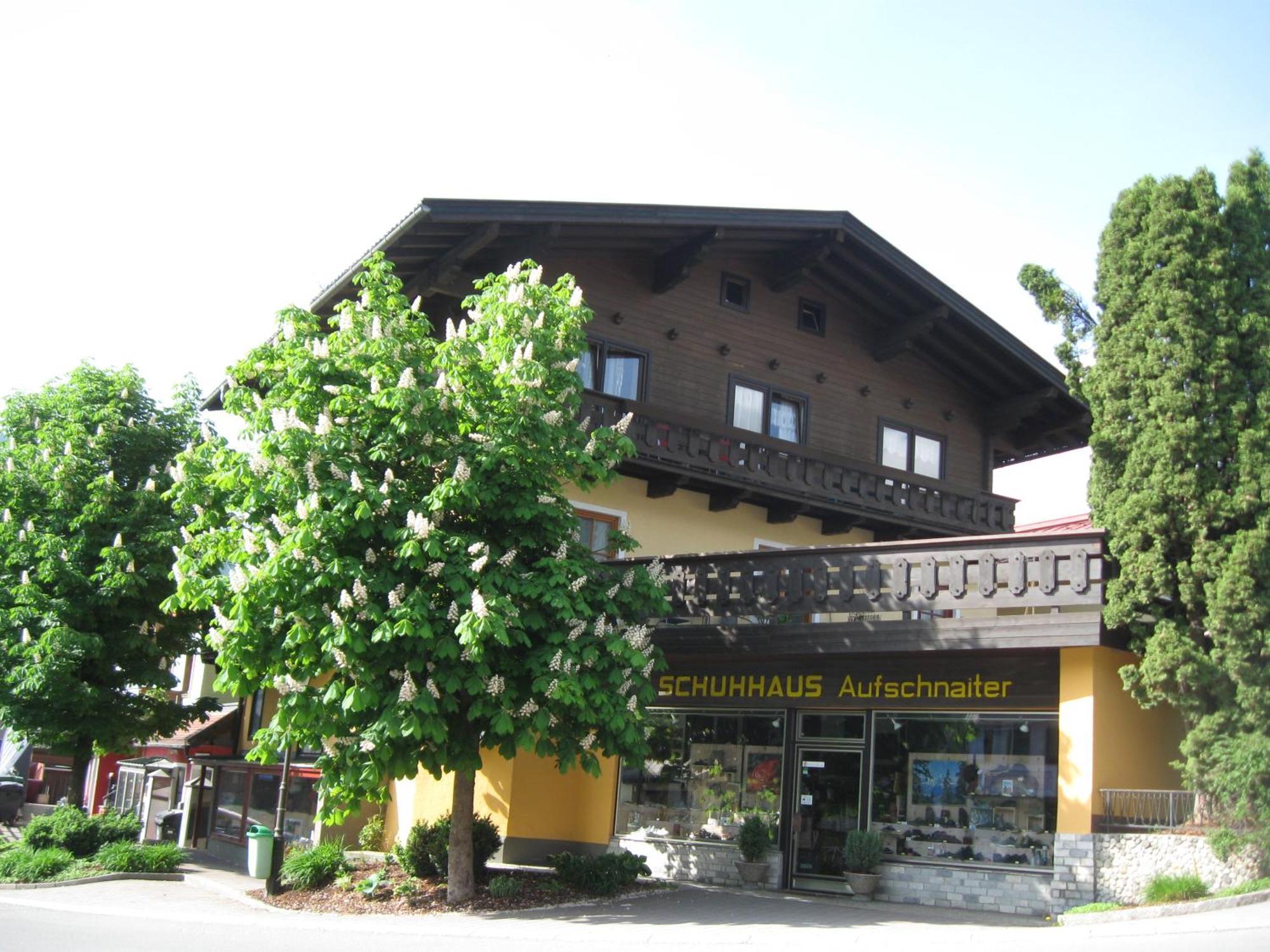 Haus Am Dorfplatz Daire Uttendorf Dış mekan fotoğraf