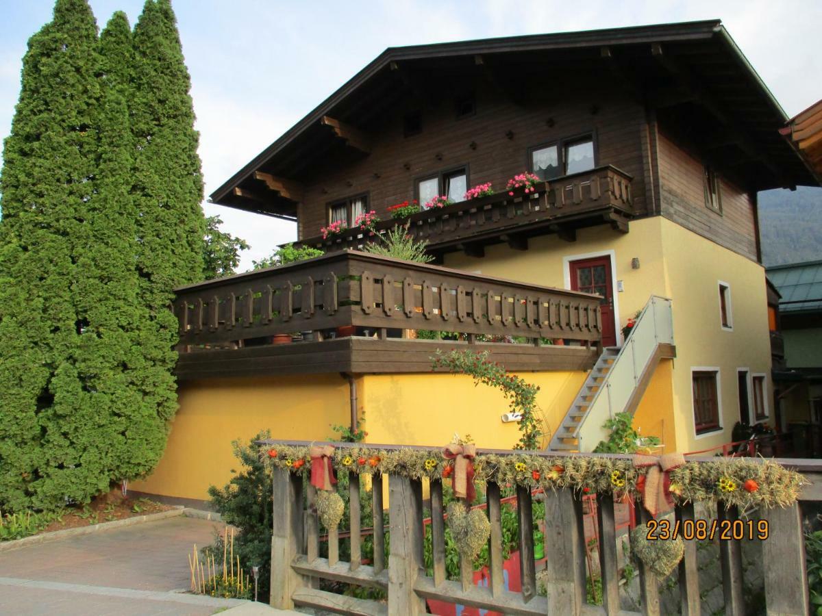 Haus Am Dorfplatz Daire Uttendorf Dış mekan fotoğraf